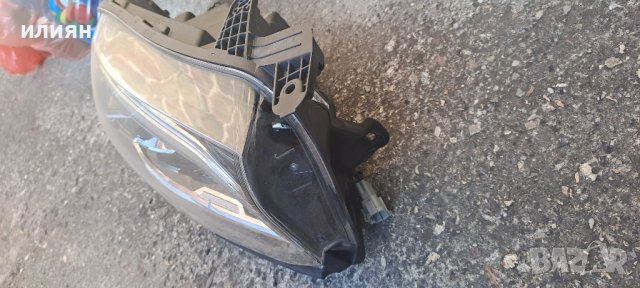 десен фар за Mercedes X Class LED W470 A4709060900, снимка 3 - Части - 42013731