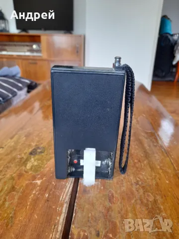 Старо радио,радиоприемник R-124,Инкомс Мездра, снимка 3 - Антикварни и старинни предмети - 50254362