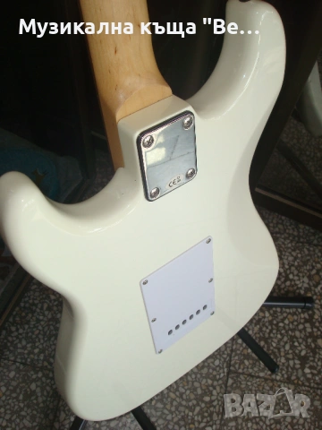 Електрическа китара, снимка 11 - Китари - 53857192
