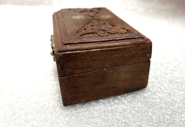 Малка стара Гравирана дървена Кутия за бижута, снимка 6 - Декорация за дома - 51130804
