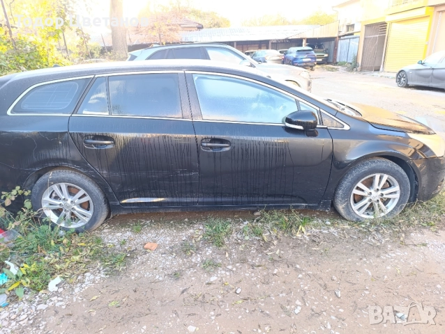 toyota avenisis 2.0i avtomat, снимка 4 - Автомобили и джипове - 52237008