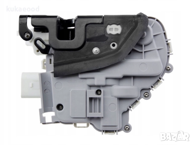 Брава за врата Audi A5 F5, снимка 4 - Части - 51820872