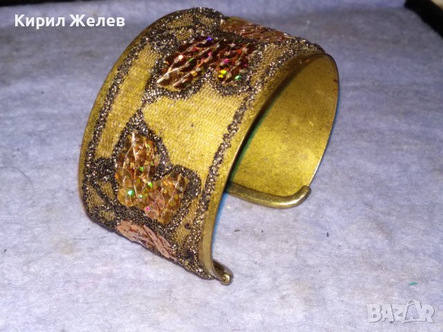 МЕСИНГОВА РЕГУЛИРУЕМА ВИНТИДЖ - АРТ ГРИВНА с ПЕПЕРУДКИ 16688, снимка 2 - Гривни - 41148108