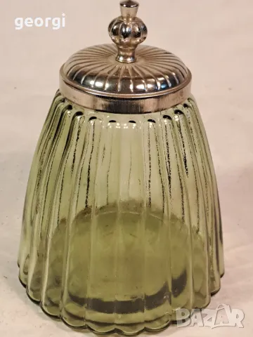 Цветен стъклен буркан с метален похлупак   21/2, снимка 6 - Аксесоари за кухня - 49155699