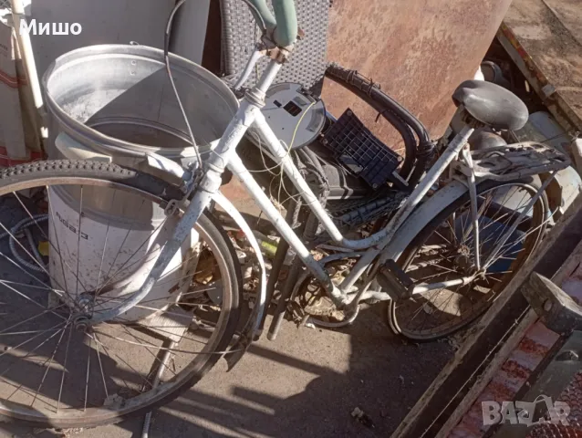 Продавам стар велосипед