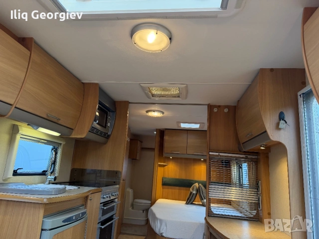 Каравана SWIFT CHARISMA-Френска Спалня/ФОРСЕЛТ/СОЛАР/Душ кабина/КАТО НОВА/ПЛАТЕНО МИТО , снимка 18 - Каравани и кемпери - 53217821