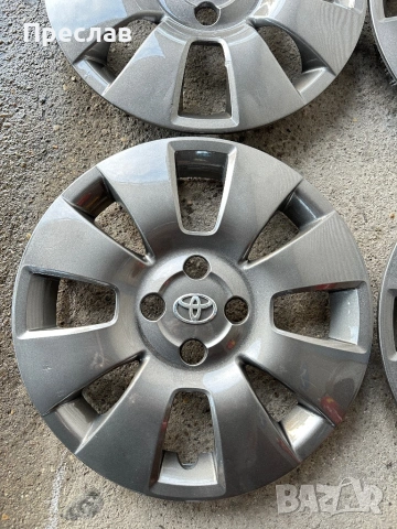4 броя оригинални тасове за Toyota Yaris 15, снимка 2 - Аксесоари и консумативи - 53190266