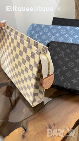 ключове Louis Vuitton , снимка 3 - Портфейли, портмонета - 52260368