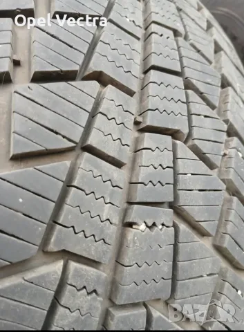 Зимни гуми Gislaved 215/55/R17 DOT 22, снимка 3 - Гуми и джанти - 56225995