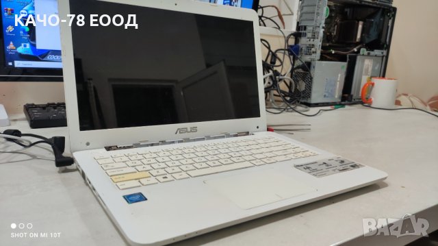 Лаптоп Asus R417S