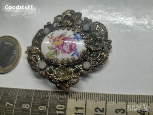 Брошка в стил Арт Деко, порцелан, филигран, гранулация, цветя

, снимка 7 - Антикварни и старинни предмети - 50132612