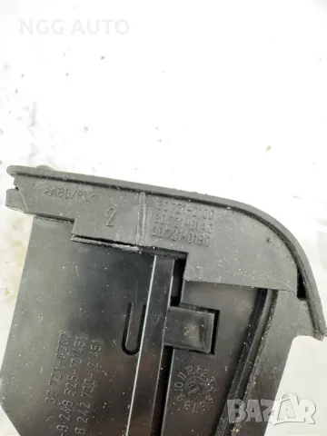 Пепелник Заден за БМВ Е46, BMW E46, 51.16-8 248 525-121451, 30 721-0200, снимка 4 - Части - 47984787