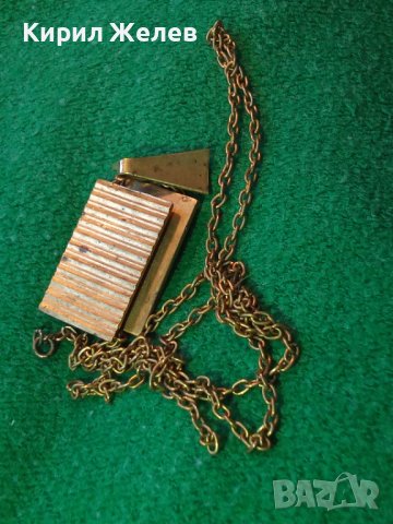 КРАСИВ Стар ПОЗЛАТЕН БРОНЗОВ РЕТРО АР ДЕКО МЕДАЛЬОН с ФИНА БРОНЗОВА с ПОЗЛАТА ЗДРАВА ВЕРИЖКА 38453