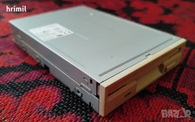 Флопи дисково устройство SONY 