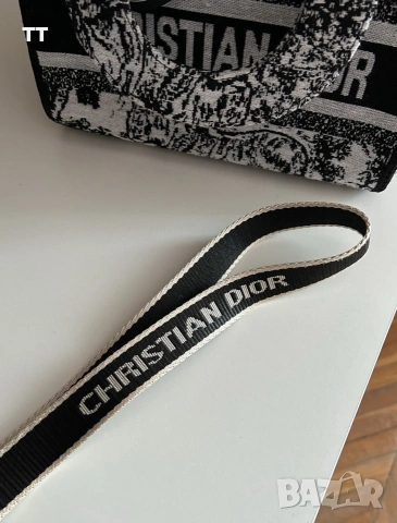Dior дамска чанта, снимка 6 - Чанти - 53358726