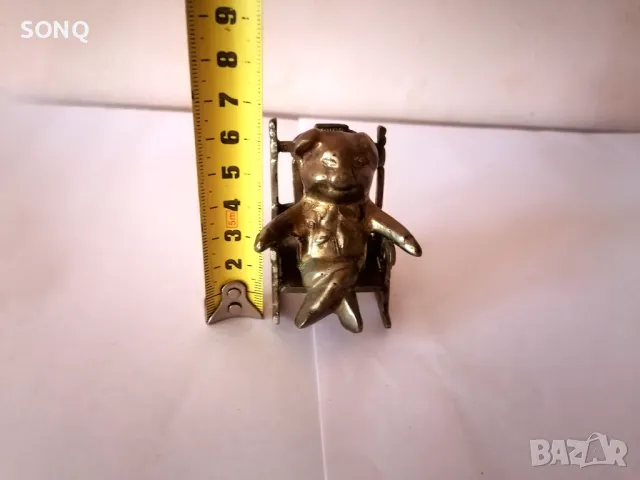 Колекционерска Бронзова Фигурка Прасенце На Люлеещ Се Стол, снимка 6 - Фигурки - 47328629