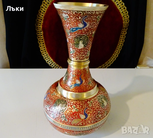 Приказна бронзова ваза,цветен клетъчен емайл,пауни,цветя. , снимка 7 - Вази - 51476683
