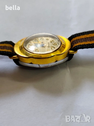 Дамски позлатен часовник Заря, снимка 4 - Антикварни и старинни предмети - 53836526