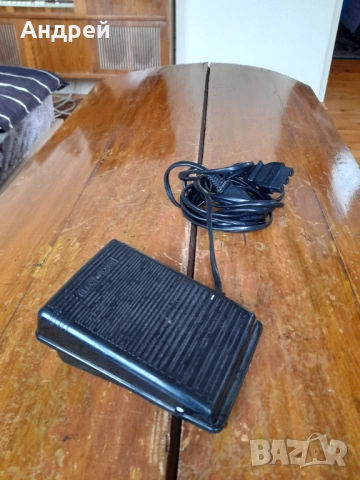 Стар педал за шевна машина #15