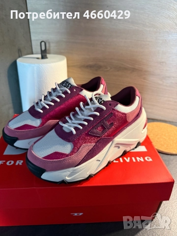 Нови Маратонки Diesel Savannah, снимка 2 - Маратонки - 52533910