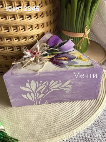 Триъгълна кутия-Пролетни минзухари!, снимка 4 - Декорация за дома - 44766604