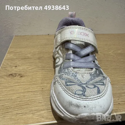 Светещи Маратонки Geox, снимка 3 - Детски маратонки - 55942055