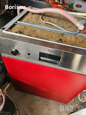 Продавам съдомиялна машина за вграждане ADG 8315 IX Whirlpool