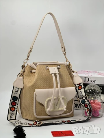 чанти valentino garavani, снимка 11 - Чанти - 50776530