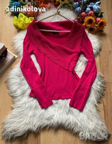Блуза Бершка, снимка 1 - Блузи с дълъг ръкав и пуловери - 35983121