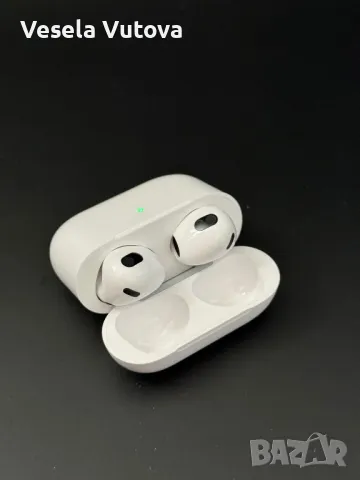 Apple AirPods3 с кутия за зареждане Lightning!, снимка 4 - Безжични слушалки - 47840450