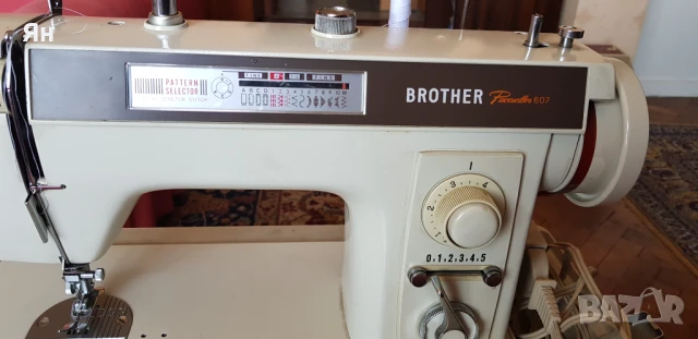 Шевна машина Brother Model F No. 2 4 1 6 2 2, снимка 3 - Шевни машини - 51307794