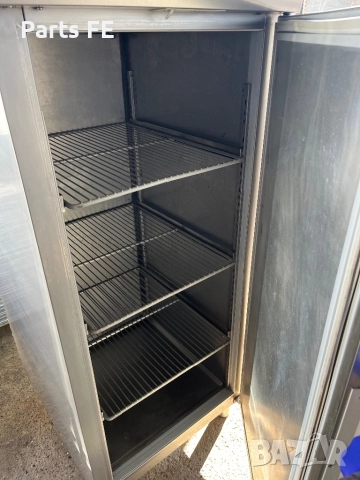 Професионален хладилник вертикален profesionalen hladilnik vertikalen, снимка 4 - Обзавеждане на кухня - 52790116