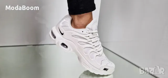 Nike бели спортни дамски маратонки , снимка 2 - Маратонки - 48856176