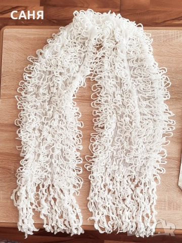 Луксозни обувки и ефектен шал за23€