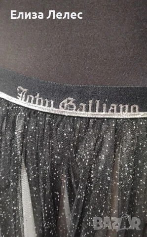John Galliano детска пола, снимка 3 - Детски комплекти - 50902023