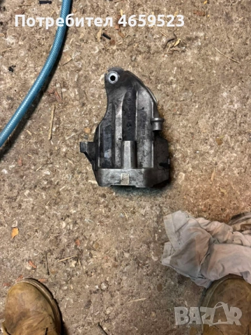 Лапа или основа закрепване тампон на двигател Мерцедес Mercedes 2.2Cdi само за 20лв. 6512230004