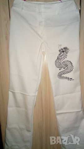 Дамски панталон в бяло