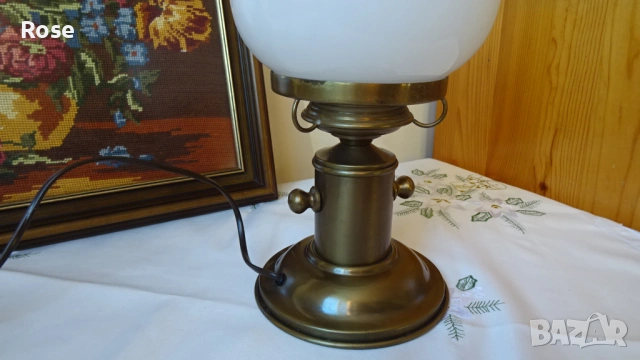Винтидж настолна,  месингова лампа със стъклен аплик и шише в Рустик стил, снимка 9 - Настолни лампи - 53090323
