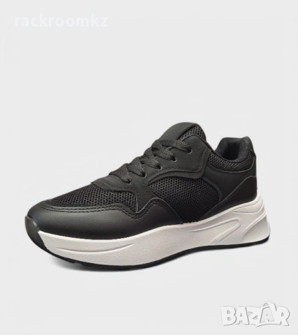 Дамски маратонки с в черен цвят с бяла подметка W014233 black, снимка 2 - Маратонки - 53709848