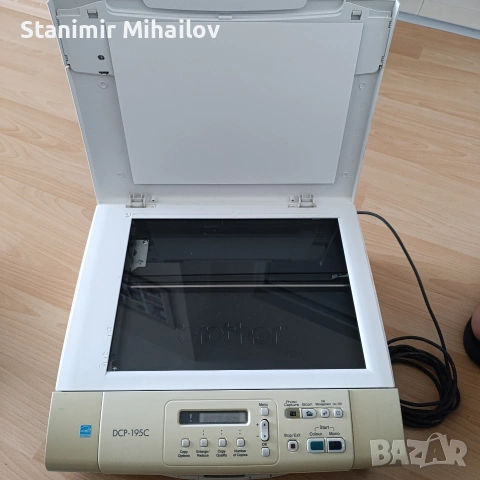 Продавам принтер, скенер и копирна машина Brother dcp 195c, снимка 4 - Принтери, копири, скенери - 53798207