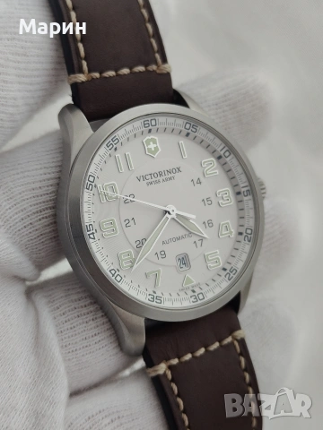 Victorinox НОВ автоматичен