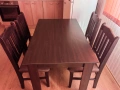 Трапезна маса с 4 стола, цвят тъмно кафяво венге, цена 100 евро, снимка 1