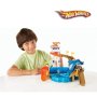 Страхотен коледен подарък Комплект за игра Hot Wheels - Писта акула и количка с промяна на цвета