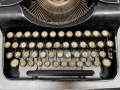 Стара Пишеща Машина Olympia Büromaschinenwerke A.G. 1935–1936 г, снимка 2