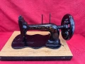 Стара Шевна машина Сингер., снимка 1