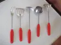Лот от 5 бр. кухненски прибори с червени дръжки, снимка 4