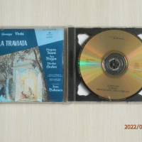 Оригинален двоен диск - Verdi - Traviata /Верди - Травиата, снимка 3 - CD дискове - 36377679