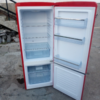 Луксозен червен хладилник ретро дизайн Amica 2 години гаранция!, снимка 8 - Хладилници - 44628773