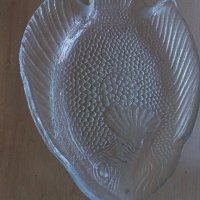 Стъклена чиния за риба, снимка 1 - Чинии - 44199595