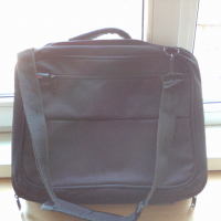 продавам неупотребявана чанта за лаптоп за 10 лв. , снимка 2 - Чанти - 36237990